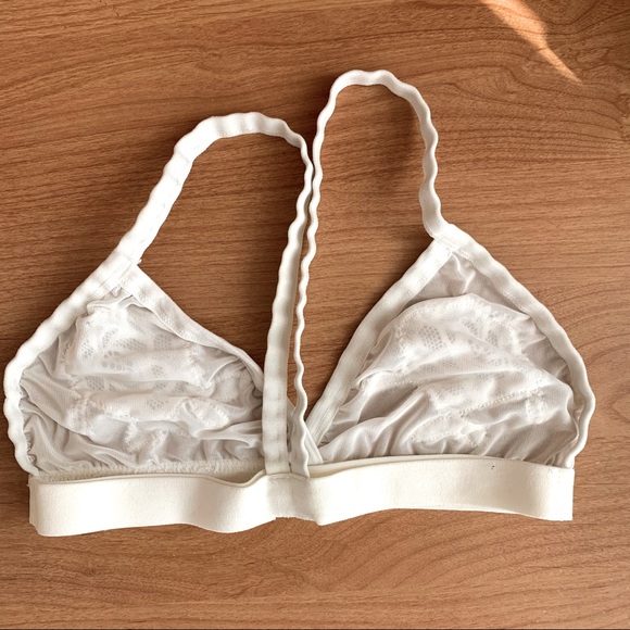 BNWOT Urban Outfitters White Floral Bralette XS/S - Picture 4 of 5